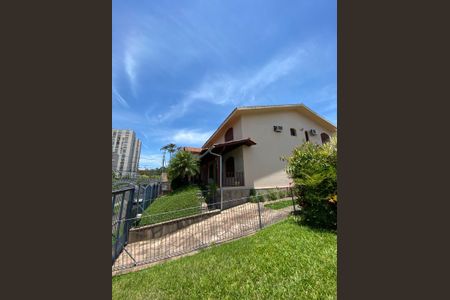 Casa à venda com 300m², 4 quartos e 5 vagas