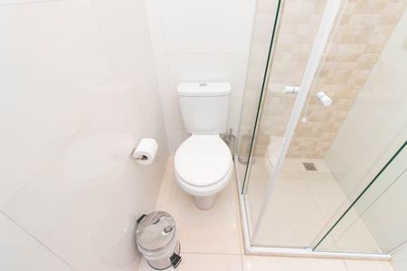 Casa à venda com 131m², 3 quartos e 2 vagas Casa à venda com 131m², 3 quartos e 2 vagasBanheiro da Suíte 2