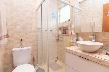 Casa à venda com 131m², 3 quartos e 2 vagas Casa à venda com 131m², 3 quartos e 2 vagasBanheiro da Suíte 3