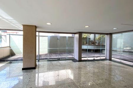 Apartamento à venda com 114m², 4 quartos e 2 vagas Apartamento à venda com 114m², 4 quartos e 2 vagasÁrea comum - Salão de festas