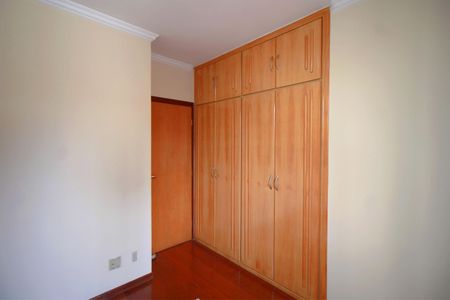 Apartamento à venda com 114m², 4 quartos e 2 vagasQuarto 1