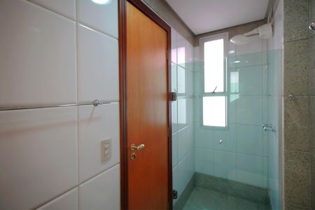 Apartamento à venda com 114m², 4 quartos e 2 vagasBanheiro da Suíte