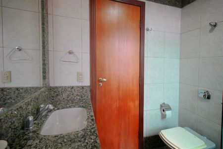 Apartamento à venda com 114m², 4 quartos e 2 vagasBanheiro Social