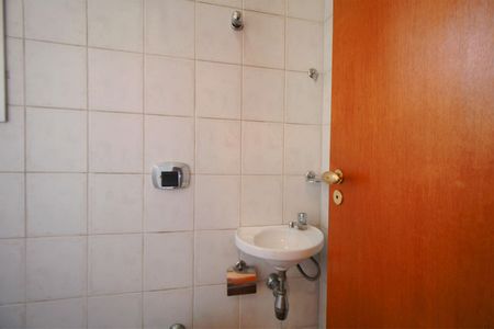 Apartamento à venda com 114m², 4 quartos e 2 vagasBanheiro de Serviço