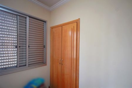 Apartamento à venda com 114m², 4 quartos e 2 vagasQuarto 3