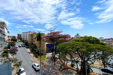 Apartamento à venda com 114m², 4 quartos e 2 vagas Apartamento à venda com 114m², 4 quartos e 2 vagasVista da Varanda