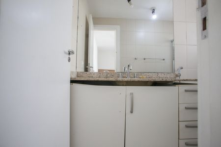 Apartamento à venda com 104m², 3 quartos e 2 vagas Apartamento à venda com 104m², 3 quartos e 2 vagasBanheiro da Suíte 2