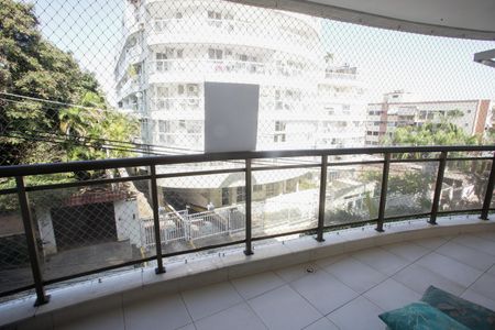 Apartamento à venda com 104m², 3 quartos e 2 vagas Apartamento à venda com 104m², 3 quartos e 2 vagasVaranda da Sala