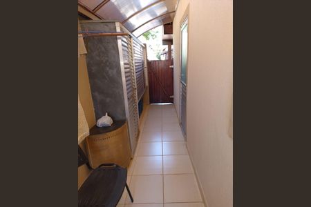 Casa de condomínio para alugar com 131m², 3 quartos e 2 vagas Casa de condomínio para alugar com 131m², 3 quartos e 2 vagasCorredor