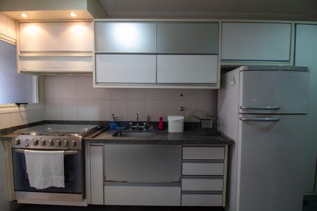 Apartamento para alugar com 100m², 3 quartos e 2 vagas Apartamento para alugar com 100m², 3 quartos e 2 vagasCozinha