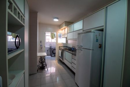 Apartamento para alugar com 100m², 3 quartos e 2 vagas Apartamento para alugar com 100m², 3 quartos e 2 vagasCozinha