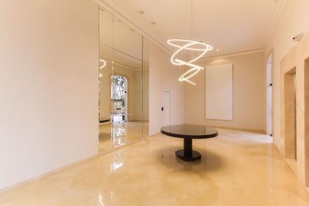 Apartamento à venda com 230m², 4 quartos e 4 vagasHall social