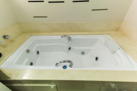 Apartamento à venda com 230m², 4 quartos e 4 vagasBanheiro da Suíte 2