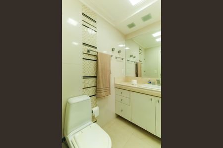 Apartamento à venda com 230m², 4 quartos e 4 vagasBanheiro da Suíte 1