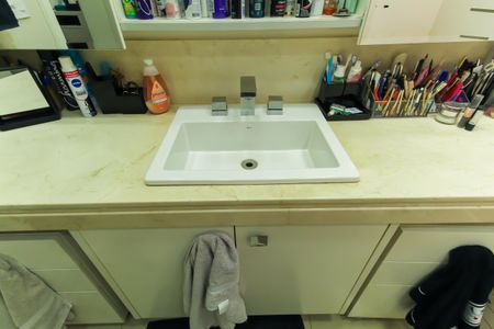 Apartamento à venda com 230m², 4 quartos e 4 vagasBanheiro da Suíte 2