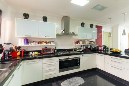 Apartamento à venda com 230m², 4 quartos e 4 vagasCozinha