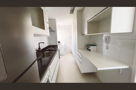 Apartamento à venda com 62m², 2 quartos e 2 vagasCozinha