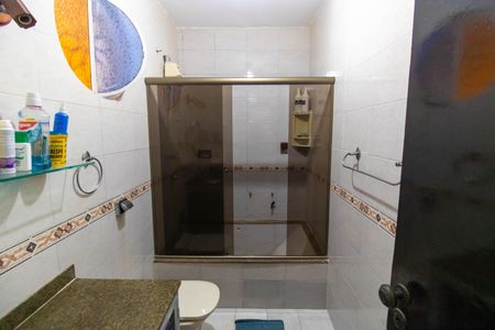 Casa à venda com 99m², 3 quartos e 2 vagas Casa à venda com 99m², 3 quartos e 2 vagasBanheiro Social