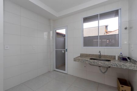 Apartamento à venda com 132m², 2 quartos e 2 vagasCozinha