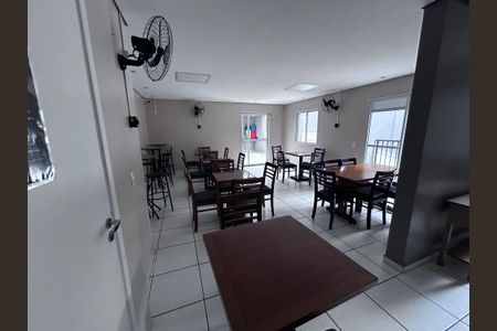 Apartamento para alugar com 42m², 2 quartos e 1 vaga Apartamento para alugar com 42m², 2 quartos e 1 vagaÁrea comum - Salão de festas