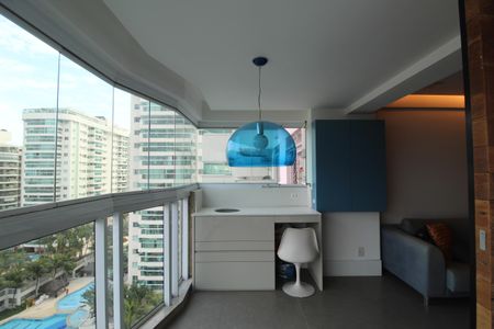 Sala - Varanda de apartamento para alugar com 2 quartos, 70m² em Barra da Tijuca, Rio de Janeiro