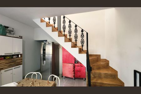 Casa à venda com 120m², 2 quartos e 3 vagasSala