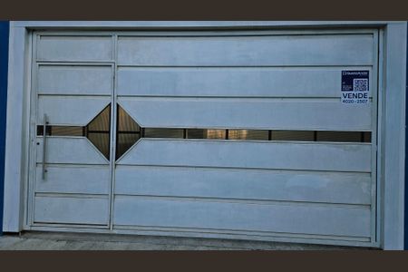 Casa à venda com 120m², 2 quartos e 3 vagasFachada