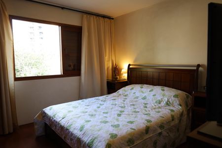 Casa à venda com 127m², 3 quartos e 2 vagasSuíte