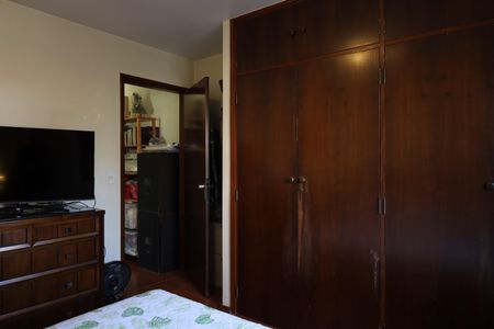 Casa à venda com 127m², 3 quartos e 2 vagasSuíte