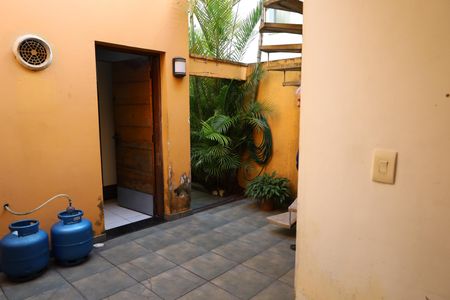 Casa à venda com 127m², 3 quartos e 2 vagasÁrea Externa