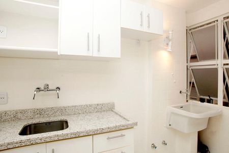 Apartamento à venda com 56m², 2 quartos e sem vagaCozinha + Área de Serviço