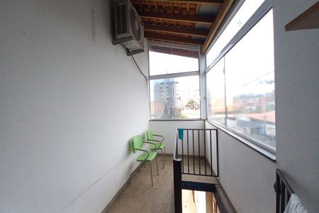 Casa à venda com 160m², 3 quartos e 3 vagas Casa à venda com 160m², 3 quartos e 3 vagasDetalhe da Área de Serviço
