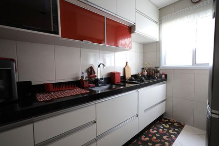 Apartamento à venda com 96m², 2 quartos e 1 vaga Apartamento à venda com 96m², 2 quartos e 1 vagaCozinha