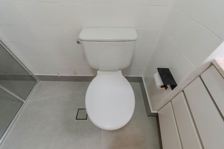 Apartamento para alugar com 72m², 2 quartos e 1 vaga Apartamento para alugar com 72m², 2 quartos e 1 vagaBanheiro