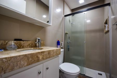 Apartamento à venda com 68m², 2 quartos e 1 vaga Apartamento à venda com 68m², 2 quartos e 1 vagaBanheiro Social