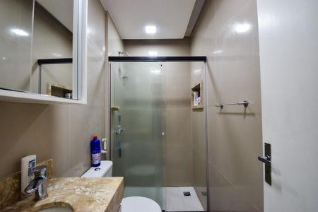 Apartamento à venda com 68m², 2 quartos e 1 vaga Apartamento à venda com 68m², 2 quartos e 1 vagaBanheiro Social