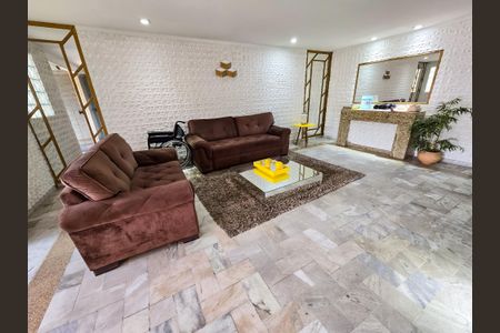 Apartamento à venda com 68m², 2 quartos e 1 vaga Apartamento à venda com 68m², 2 quartos e 1 vagaHall Social