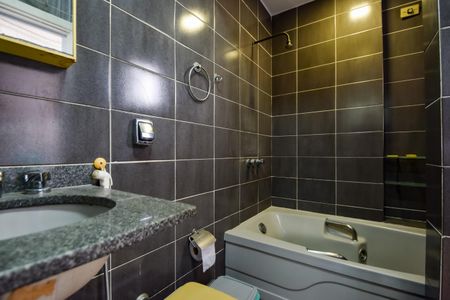 Apartamento à venda com 68m², 2 quartos e 1 vaga Apartamento à venda com 68m², 2 quartos e 1 vagaBanheiro de Serviço