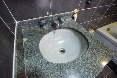 Apartamento à venda com 68m², 2 quartos e 1 vaga Apartamento à venda com 68m², 2 quartos e 1 vagaBanheiro de Serviço