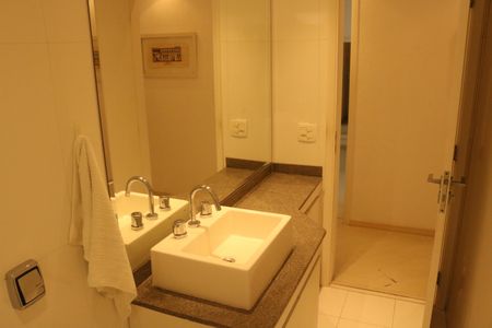 Apartamento à venda com 127m², 3 quartos e 2 vagasBanheiro