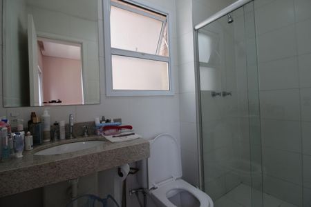 Apartamento à venda com 137m², 3 quartos e 2 vagasBanheiro da Suíte 2