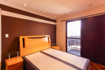 Apartamento à venda com 130m², 3 quartos e 4 vagas Apartamento à venda com 130m², 3 quartos e 4 vagasSuíte