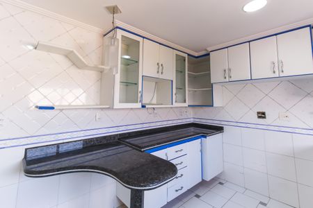 Apartamento à venda com 130m², 3 quartos e 4 vagas Apartamento à venda com 130m², 3 quartos e 4 vagasCozinha