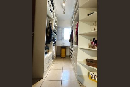 Apartamento à venda com 45m², 2 quartos e 1 vagaCloset