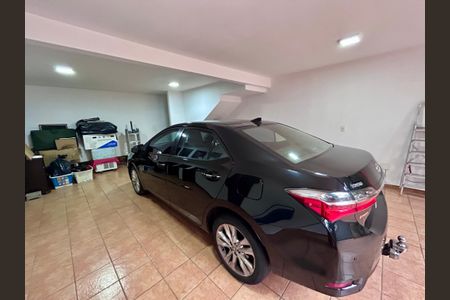 Casa à venda com 206m², 3 quartos e 2 vagas Casa à venda com 206m², 3 quartos e 2 vagasGaragem
