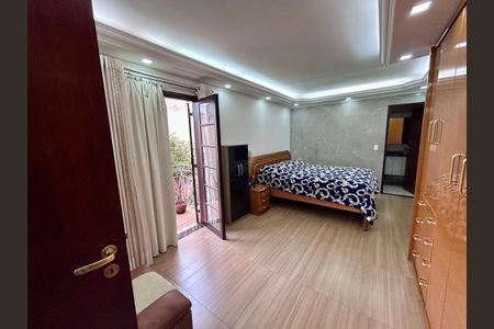 Casa à venda com 206m², 3 quartos e 2 vagas Casa à venda com 206m², 3 quartos e 2 vagasQuarto Suíte 1