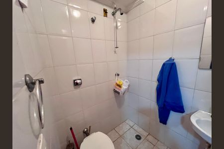Casa à venda com 206m², 3 quartos e 2 vagas Casa à venda com 206m², 3 quartos e 2 vagasLavabo 2