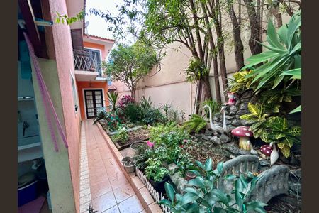 Casa à venda com 206m², 3 quartos e 2 vagas Casa à venda com 206m², 3 quartos e 2 vagasJardim