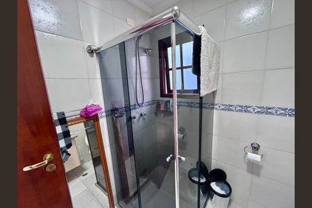 Casa à venda com 206m², 3 quartos e 2 vagas Casa à venda com 206m², 3 quartos e 2 vagasBanheiro da Suíte 3