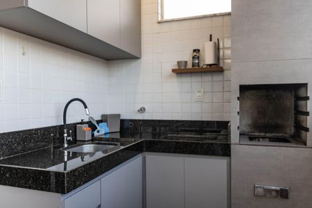 Apartamento à venda com 136m², 3 quartos e 2 vagas Apartamento à venda com 136m², 3 quartos e 2 vagasChurrasqueira